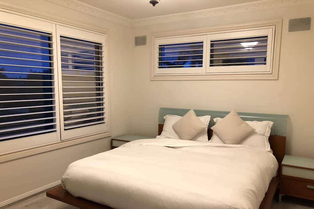 Photo of Bedroom in Dee Why