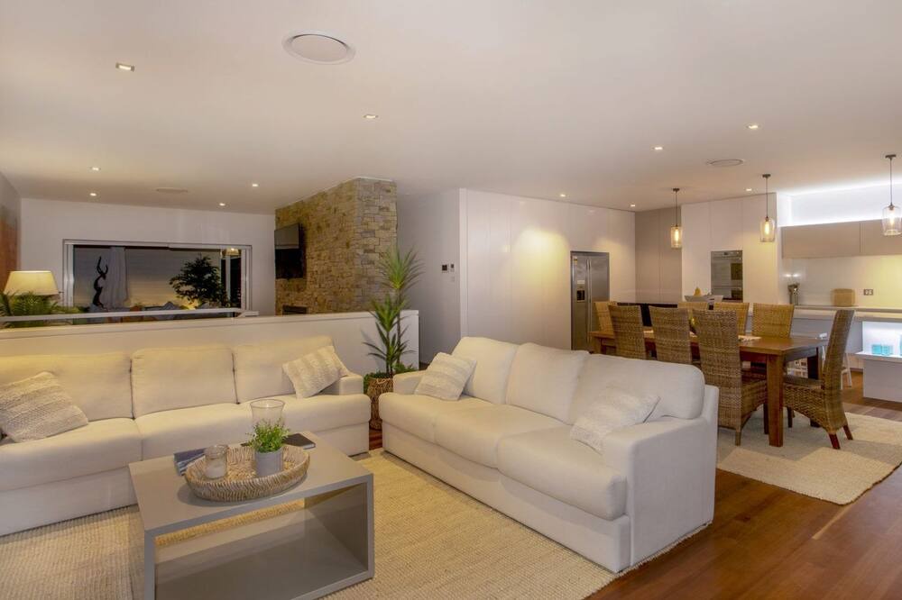 Photo of Livingroom in Newport