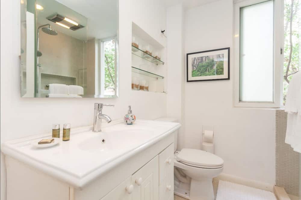 Photo of Bathroom in Xuhui