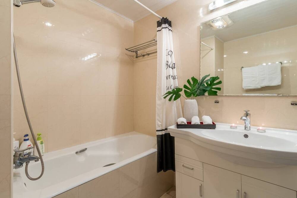 Photo of Bathroom in Huangpu