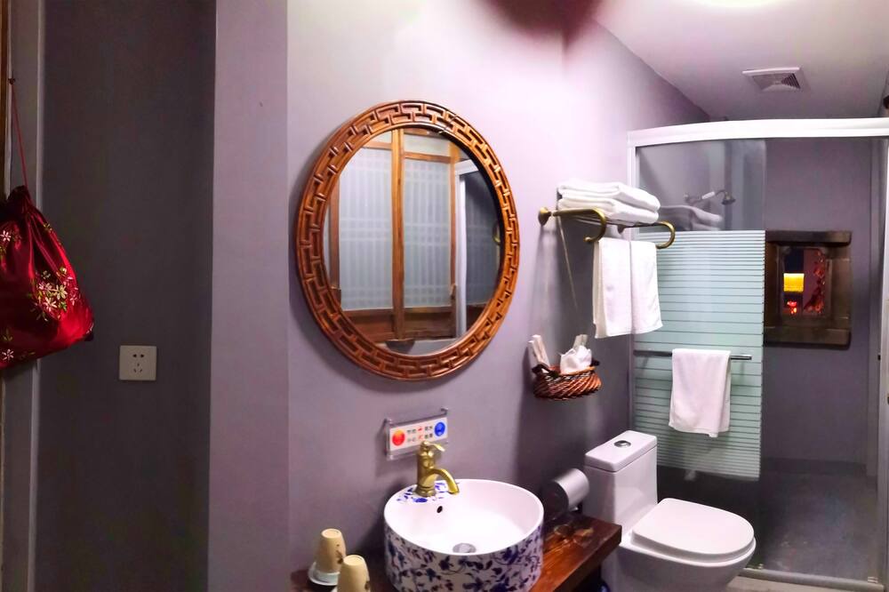 Photo of Bathroom in Tunxi
