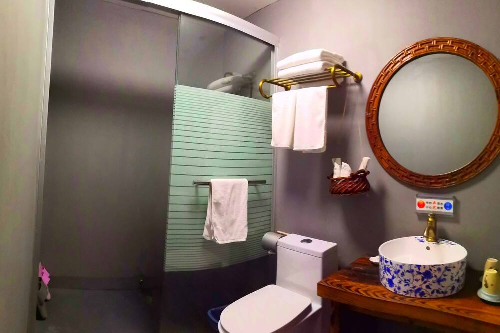 Photo of Bathroom in Tunxi