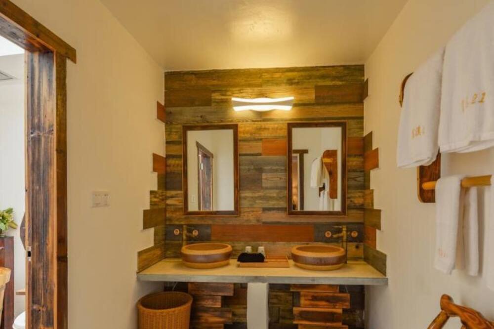 Photo of Bathroom in Chaqiyu