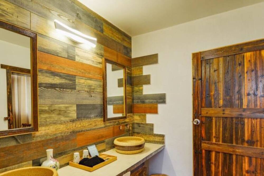 Photo of Bathroom in Chaqiyu