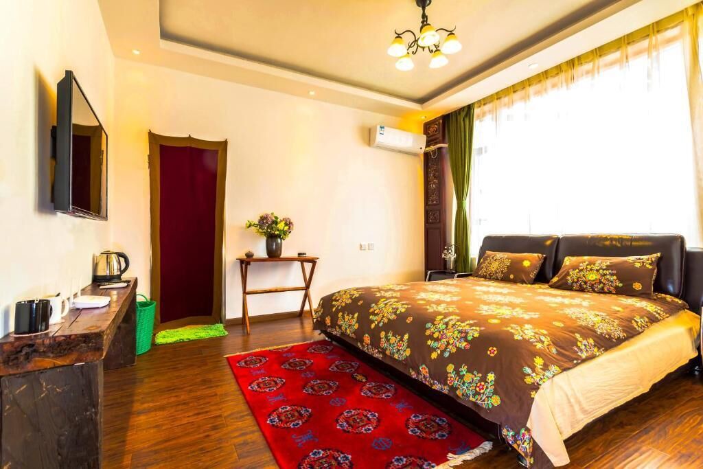 Photo of Bedroom in Shangri-La