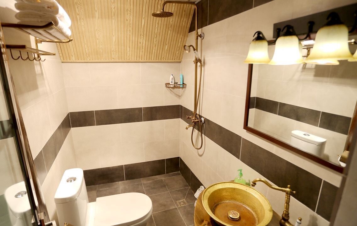 Photo of Bathroom in Shangri-La