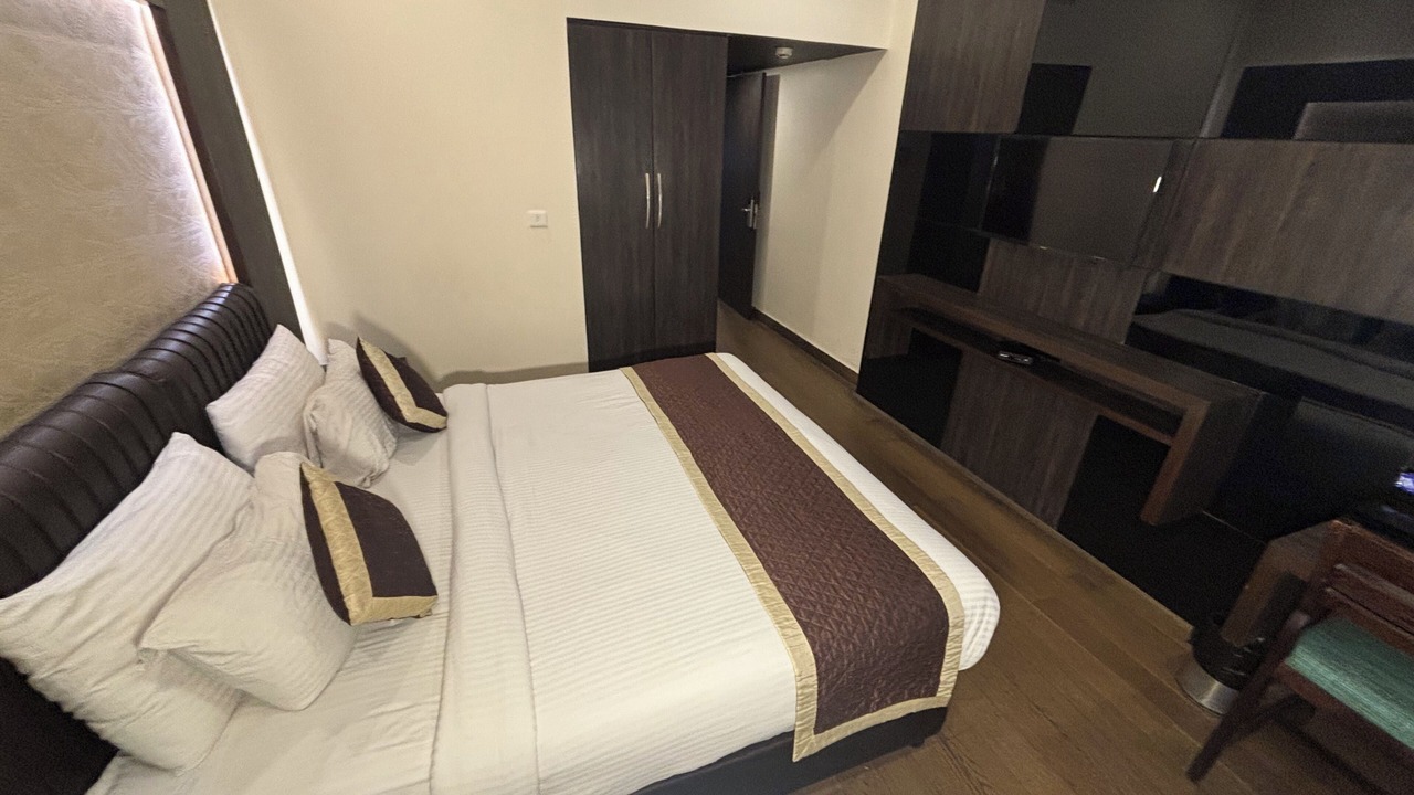Photo of Bedroom in Lalkothi