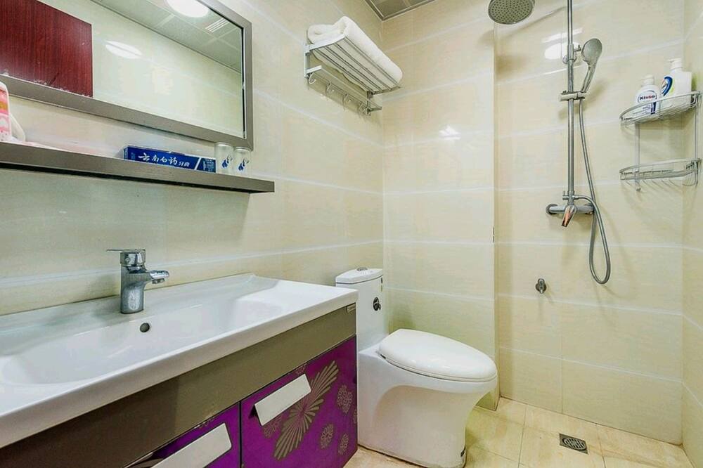 Photo of Bathroom in Weiyanggong