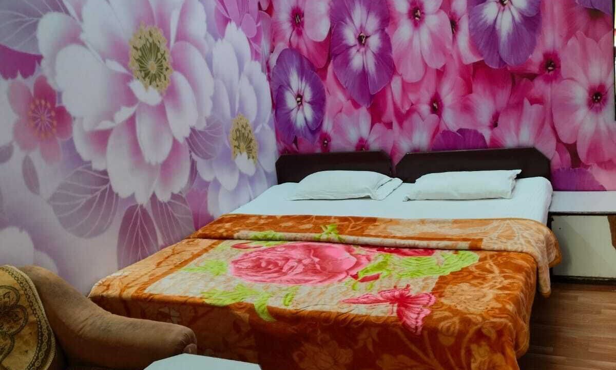 Photo of Bedroom in Taj Ganj