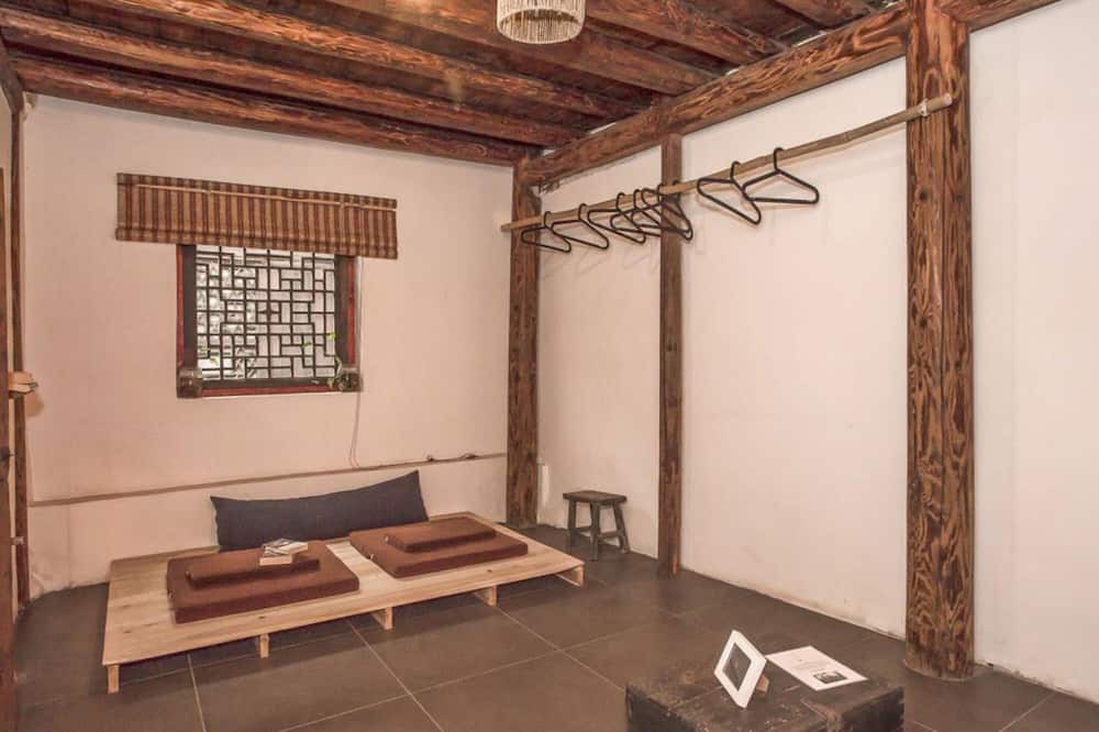 Photo of Livingroom in Guilin City Centre
