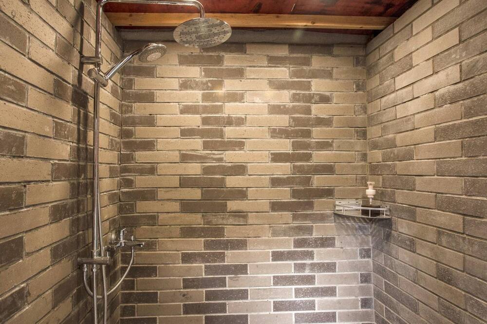 Photo of Bathroom in Guilin City Centre