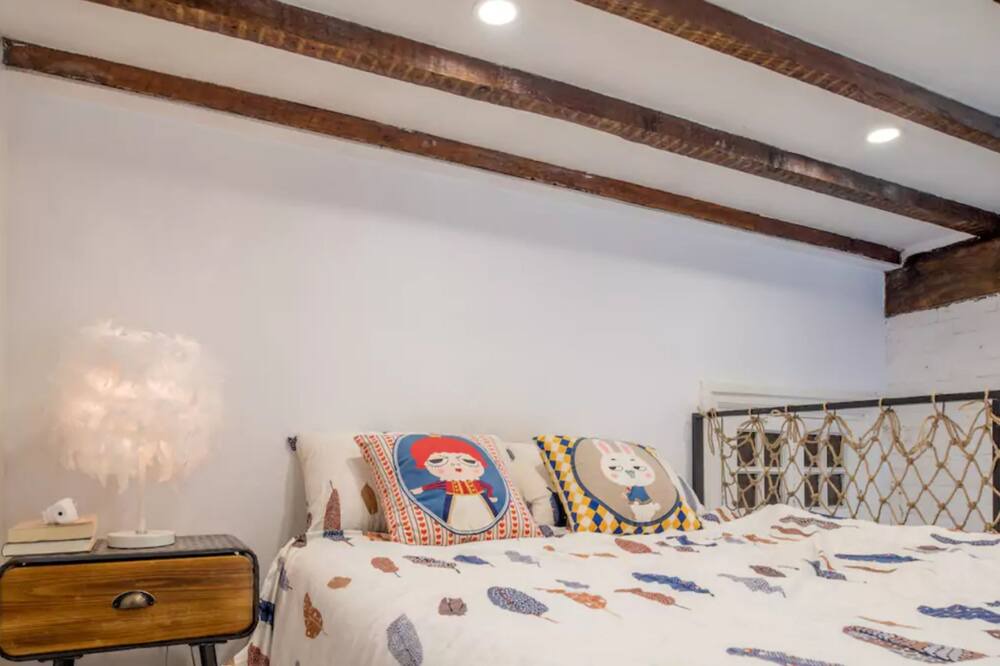 Photo of Bedroom in Huaihai Road Commercial Area