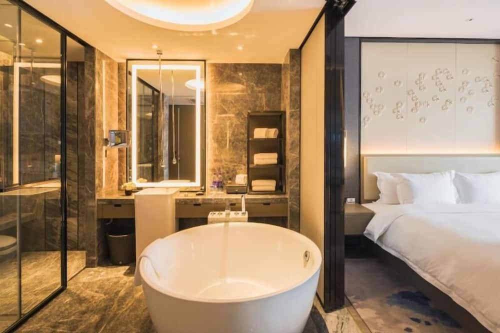 Photo of Bathroom in Weiyang