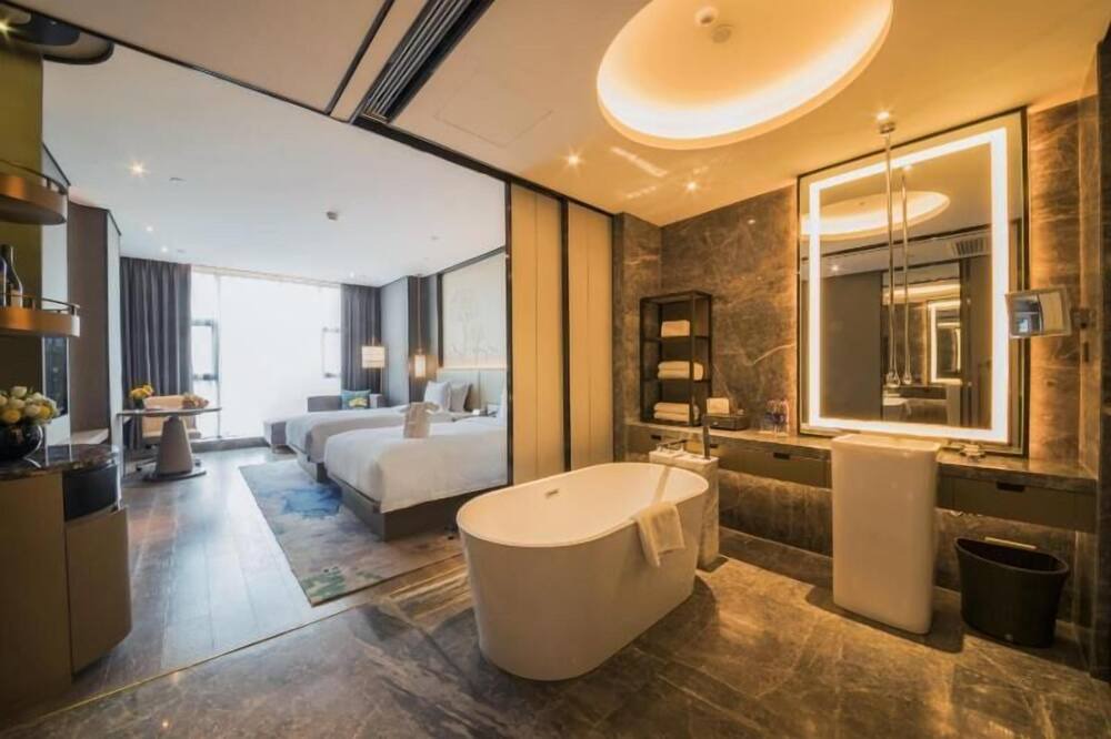 Photo of Bathroom in Weiyang