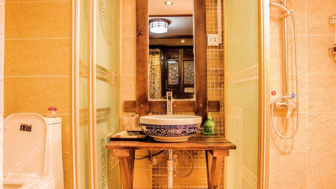 Photo of Bathroom in Dayan Old Town