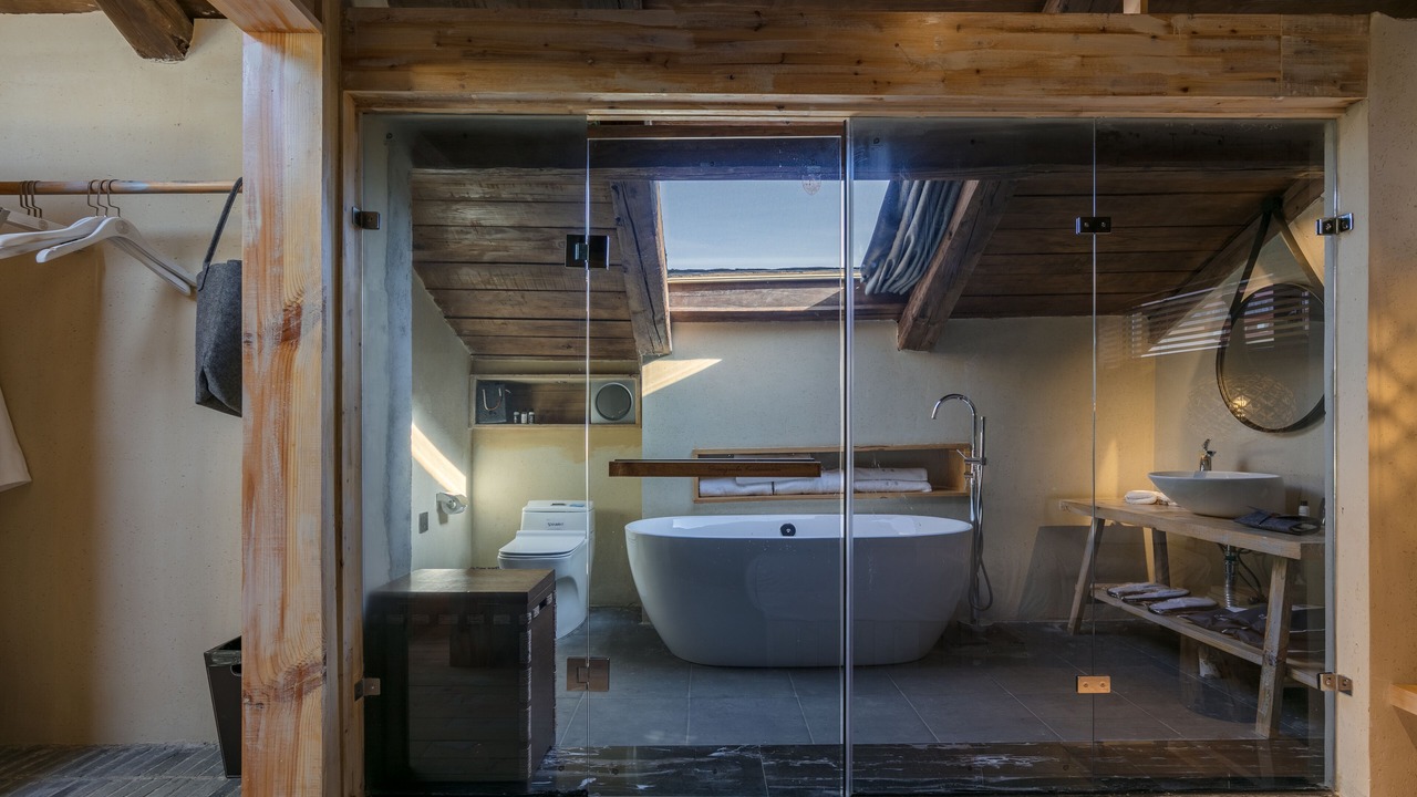 Photo of Bathroom in Shangri-La
