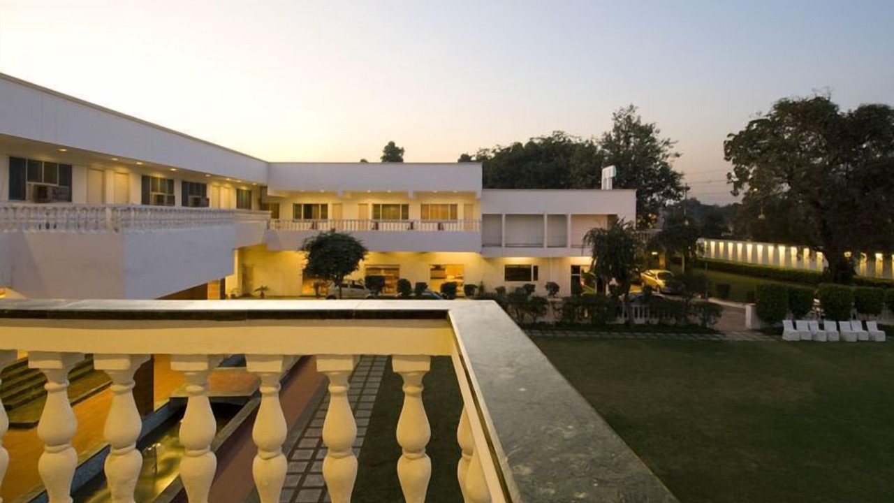 Photo of Patio Balcony in Agra