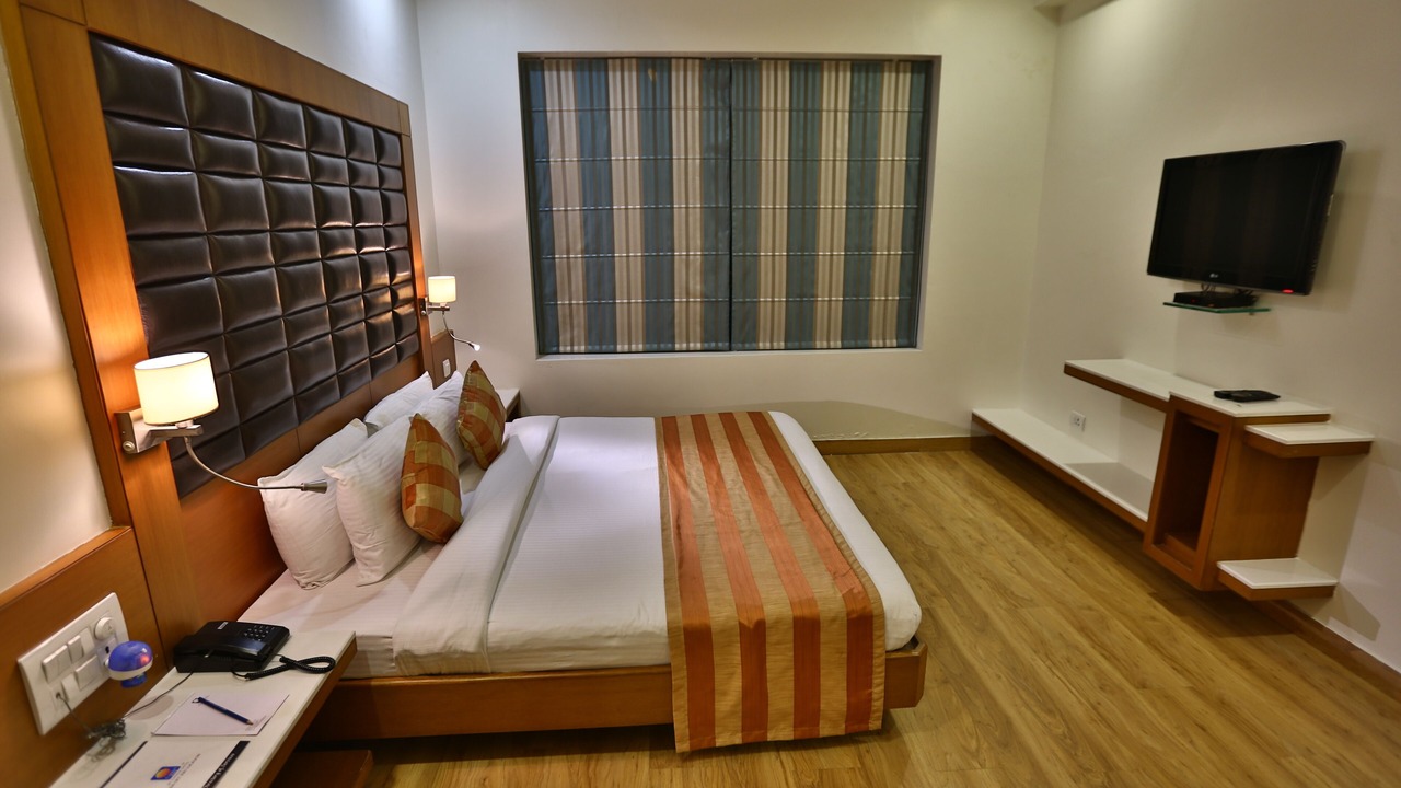Photo of Bedroom in Hazratganj