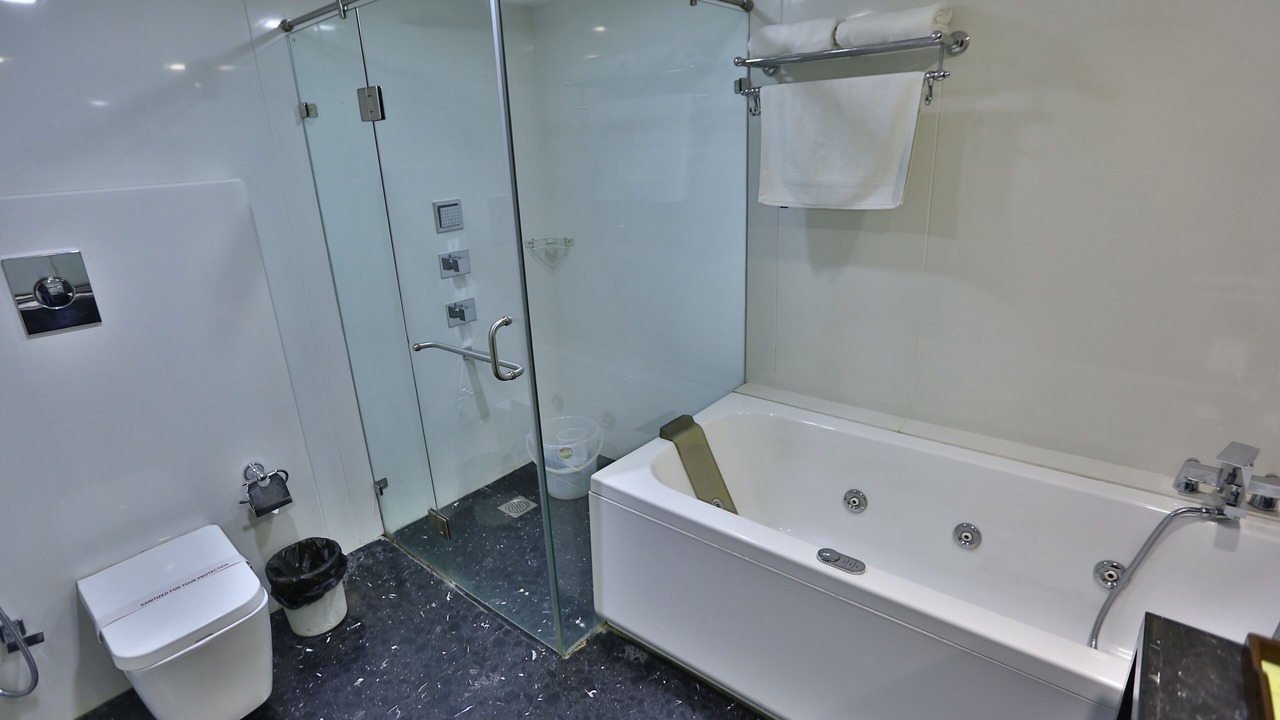 Photo of Bathroom in Hazratganj