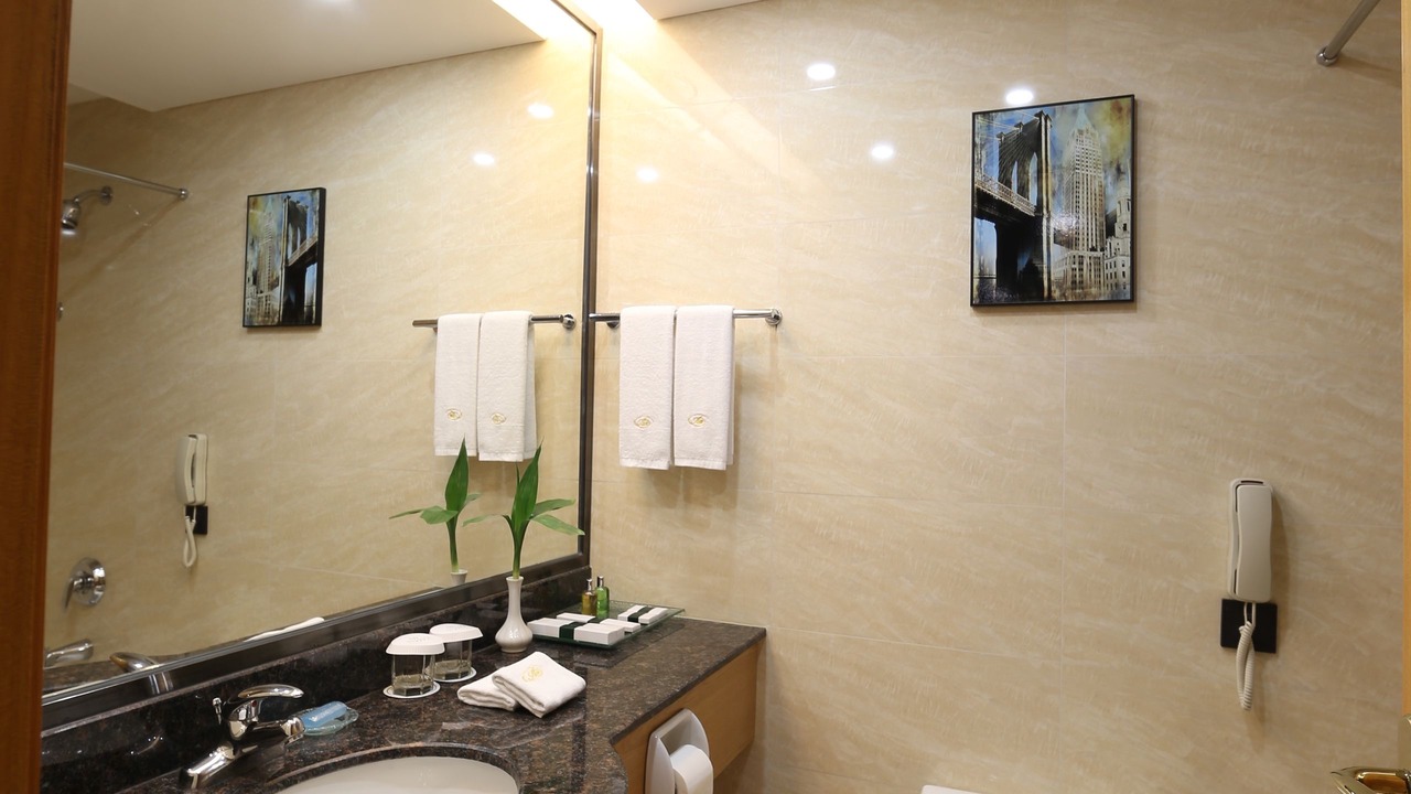 Photo of Bathroom in Zhonglou Shangquan