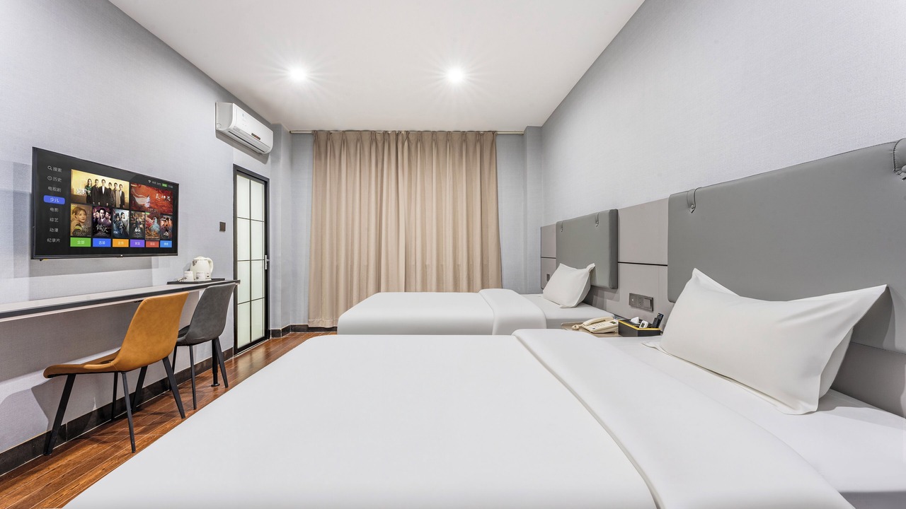Photo of Bedroom in Central Business District
