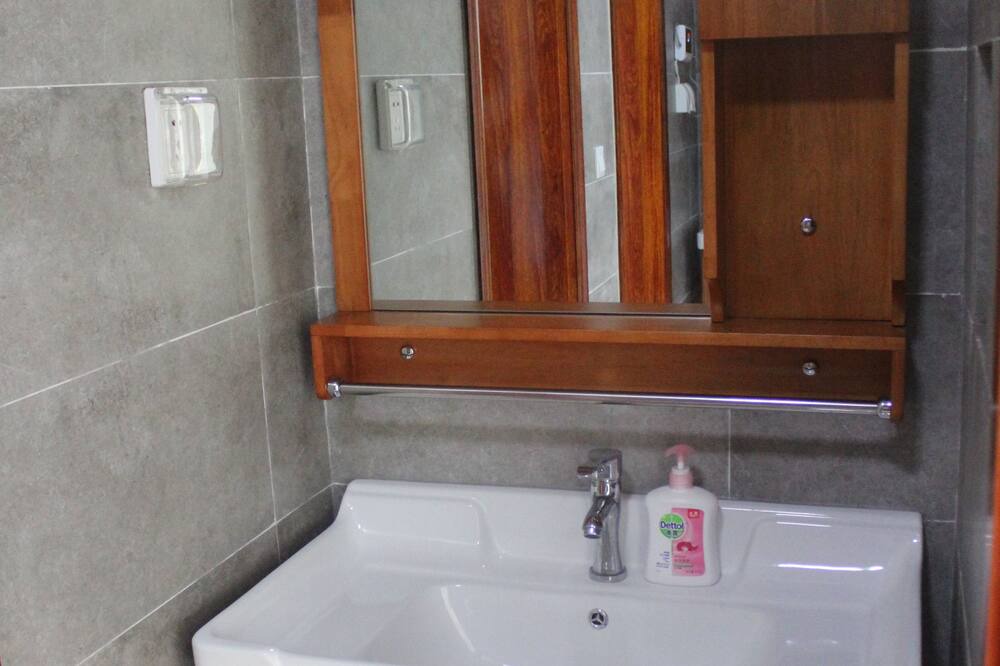 Photo of Bathroom in Li Cheng