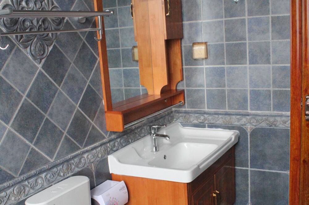 Photo of Bathroom in Li Cheng