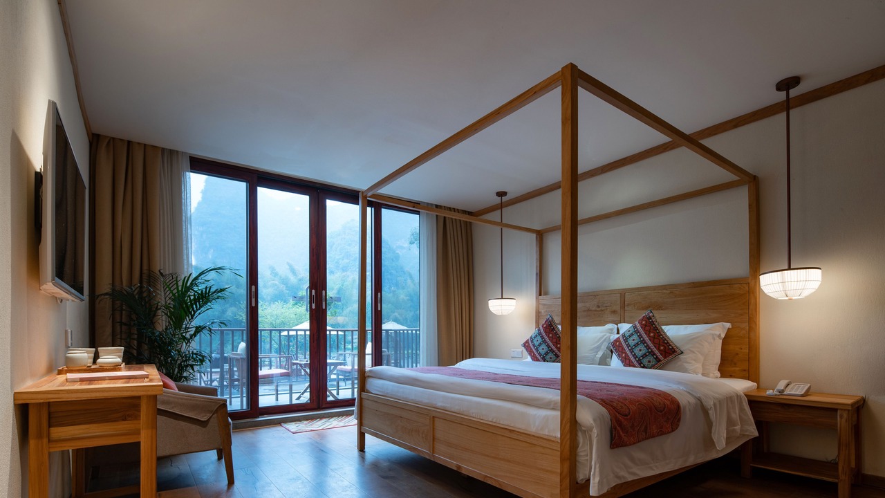 Photo of Bedroom in Ten Mile Gallery