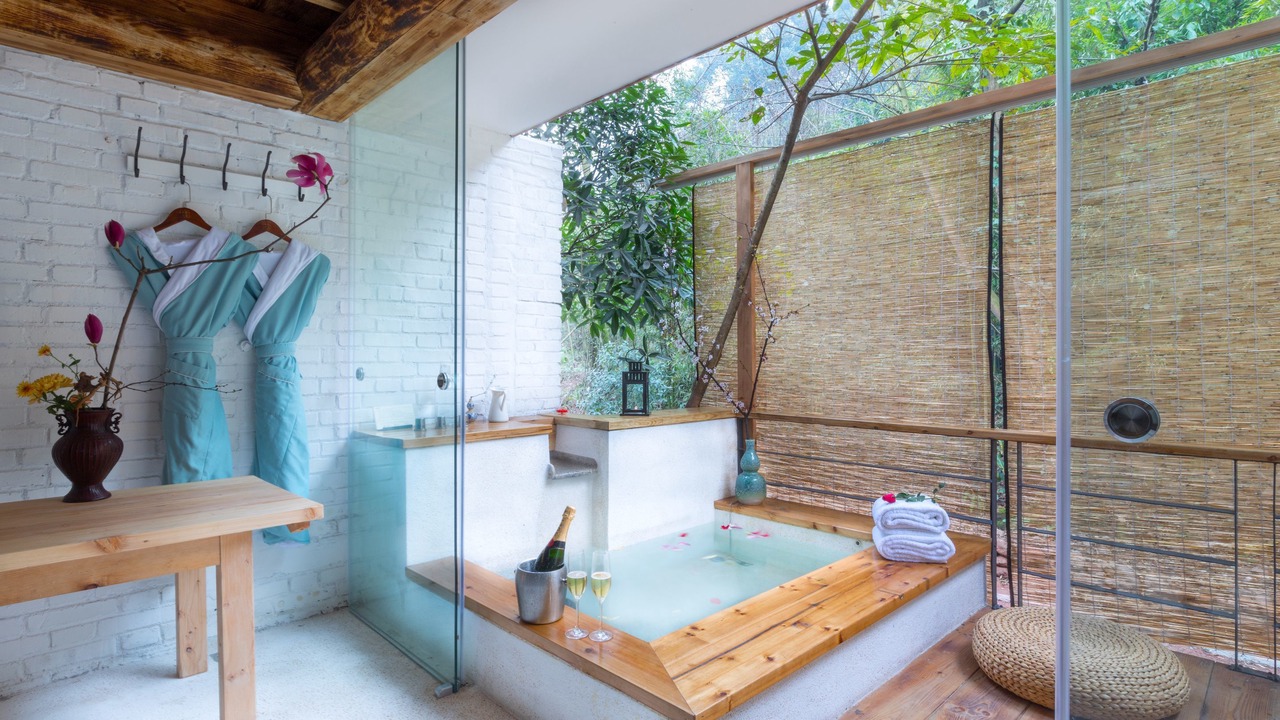 Photo of Bedroom in Emeishan