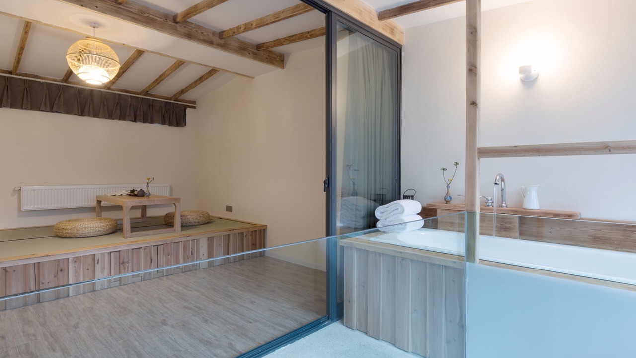 Photo of Bedroom in Emeishan