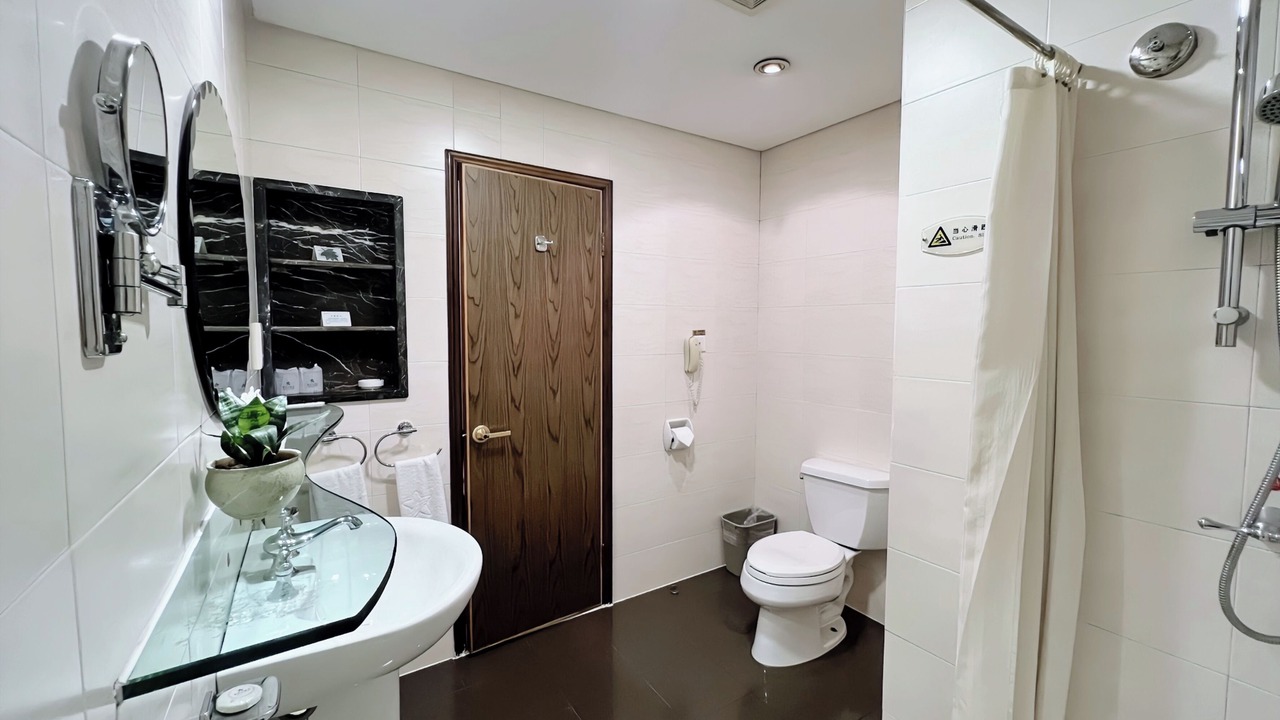 Photo of Bathroom in Jeifangbei Central Business District