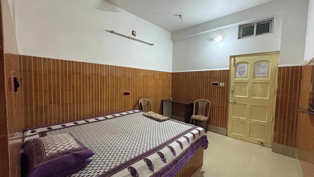 Photo of Bedroom in Mayapur