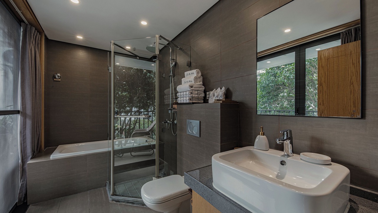 Photo of Bathroom in Xihu