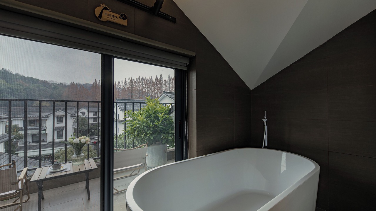 Photo of Bathroom in Xihu