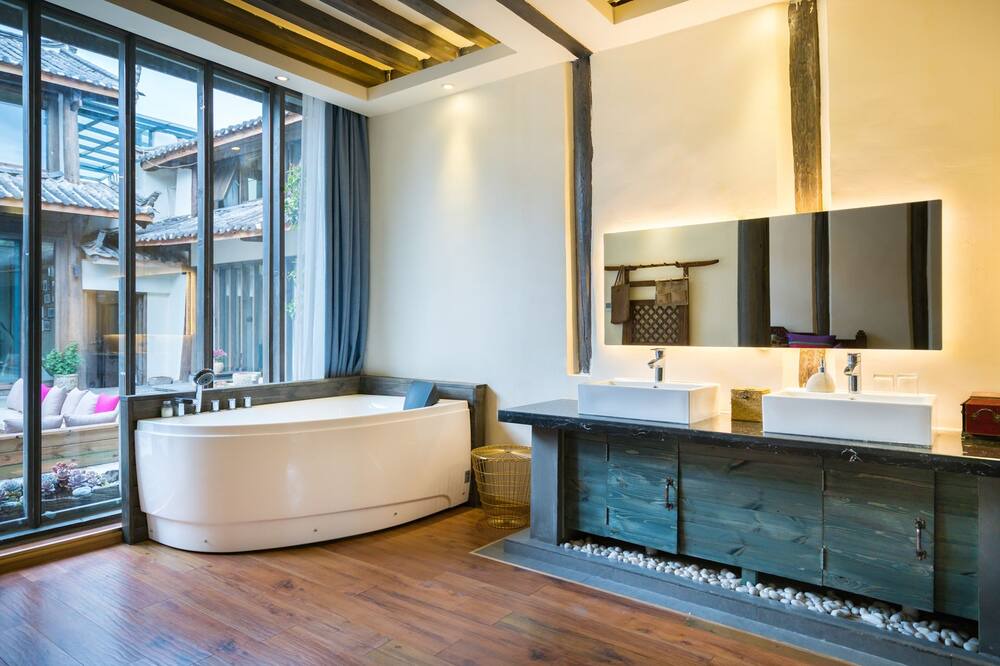 Photo of Bathroom in Shuhe Old Town
