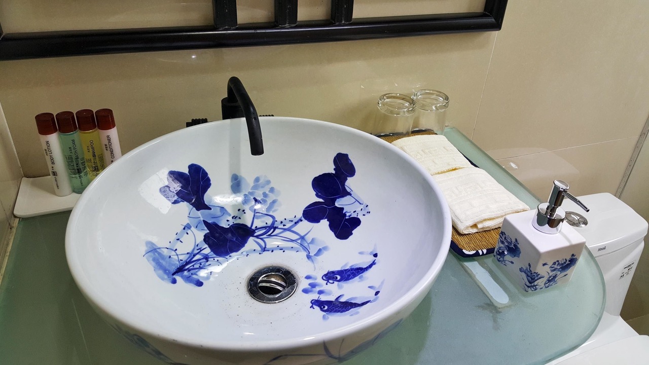 Photo of Bathroom in Xingping Ancient Town