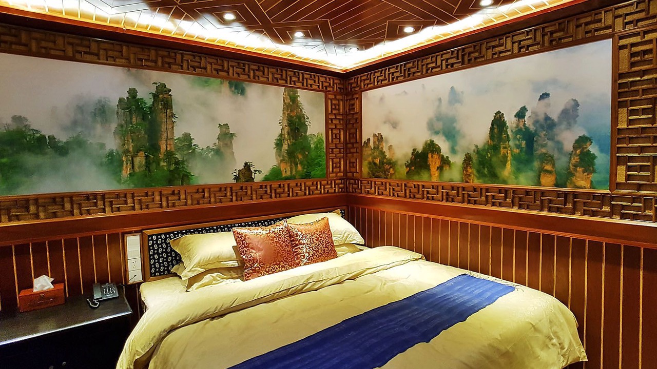 Photo of Bedroom in Ten Mile Gallery