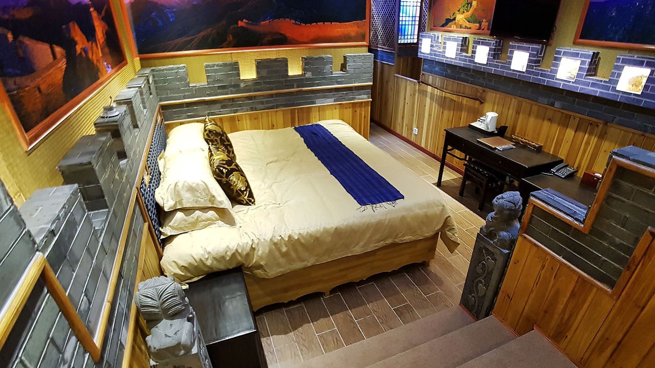 Photo of Bedroom in Ten Mile Gallery