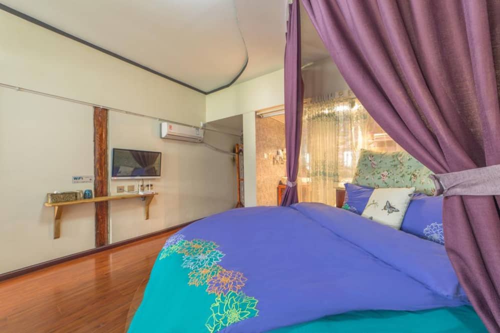 Photo of Bedroom in Dali Ancient Town