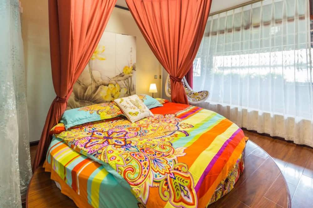 Photo of Bedroom in Dali Ancient Town