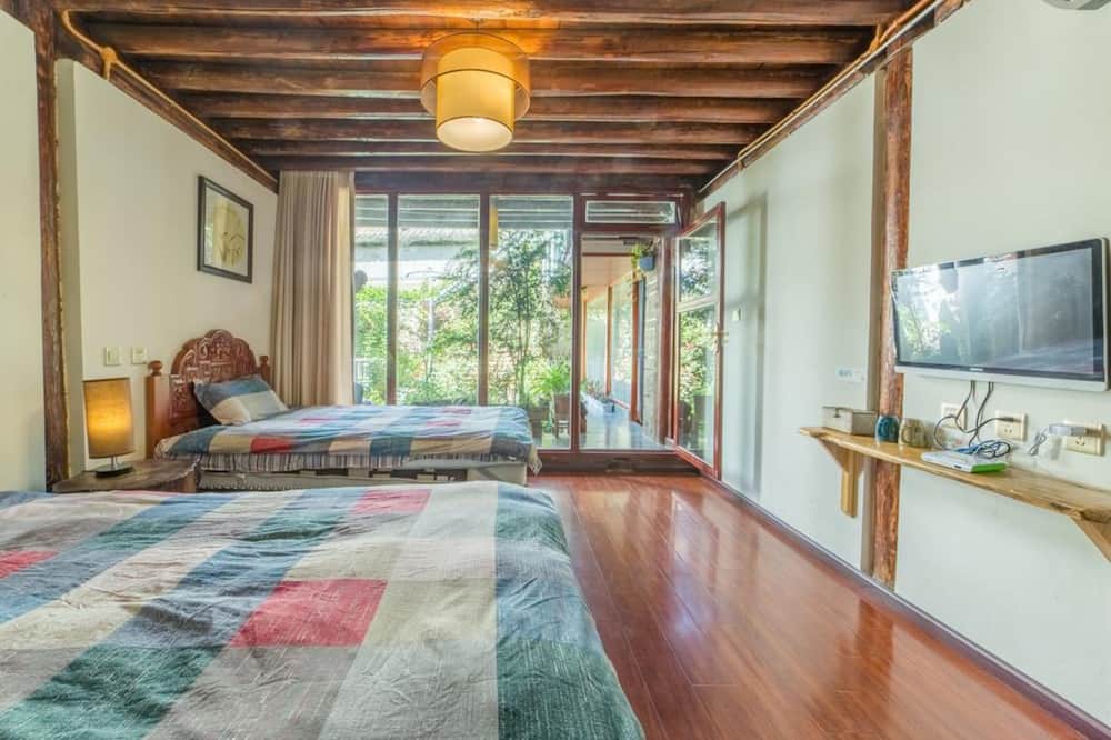 Photo of Bedroom in Dali Ancient Town