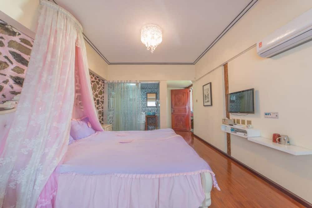 Photo of Bedroom in Dali Ancient Town