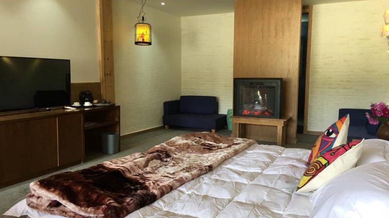 Photo of Bedroom in Shangri-La