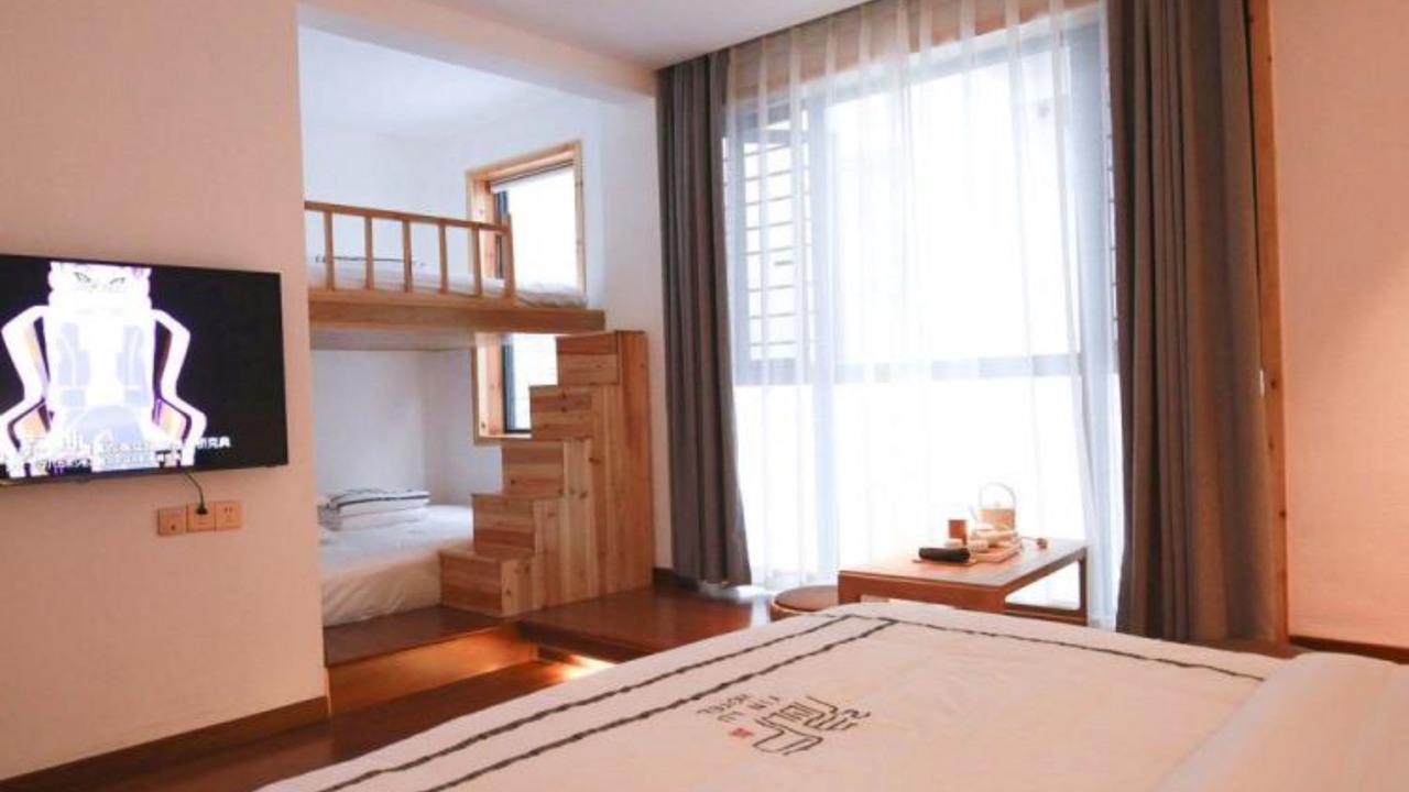 Photo of Bedroom in Fenghuang