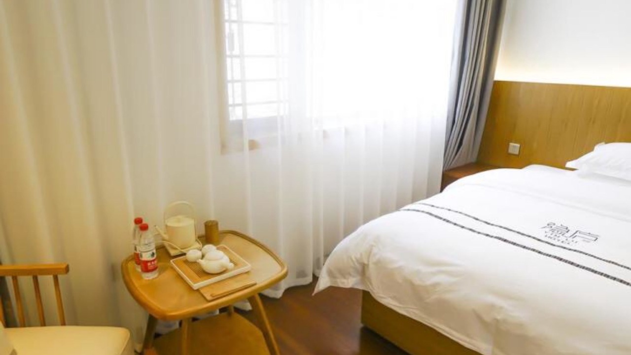 Photo of Bedroom in Fenghuang