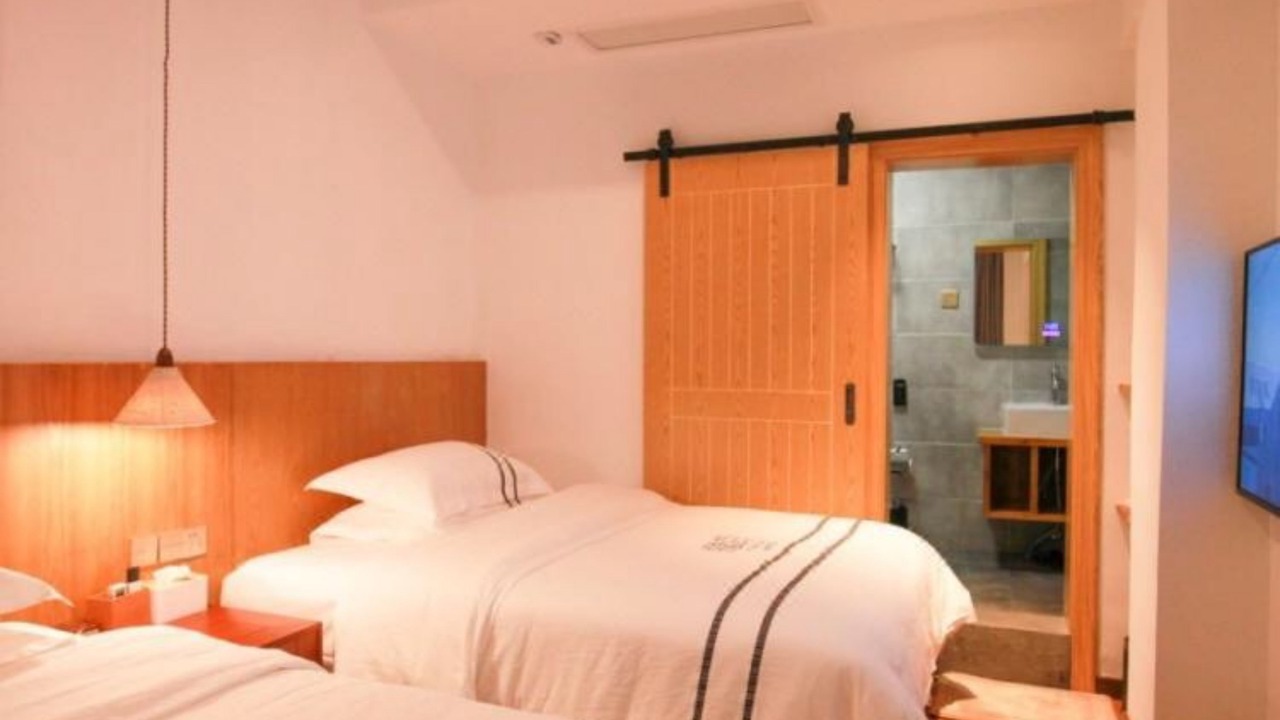 Photo of Bedroom in Fenghuang