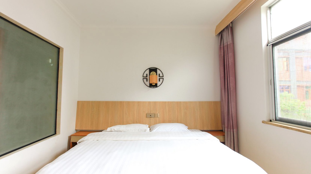 Photo of Bedroom in Wuyishan