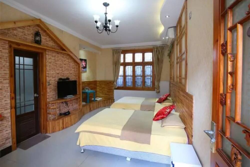 Photo of Bedroom in Fenghuang
