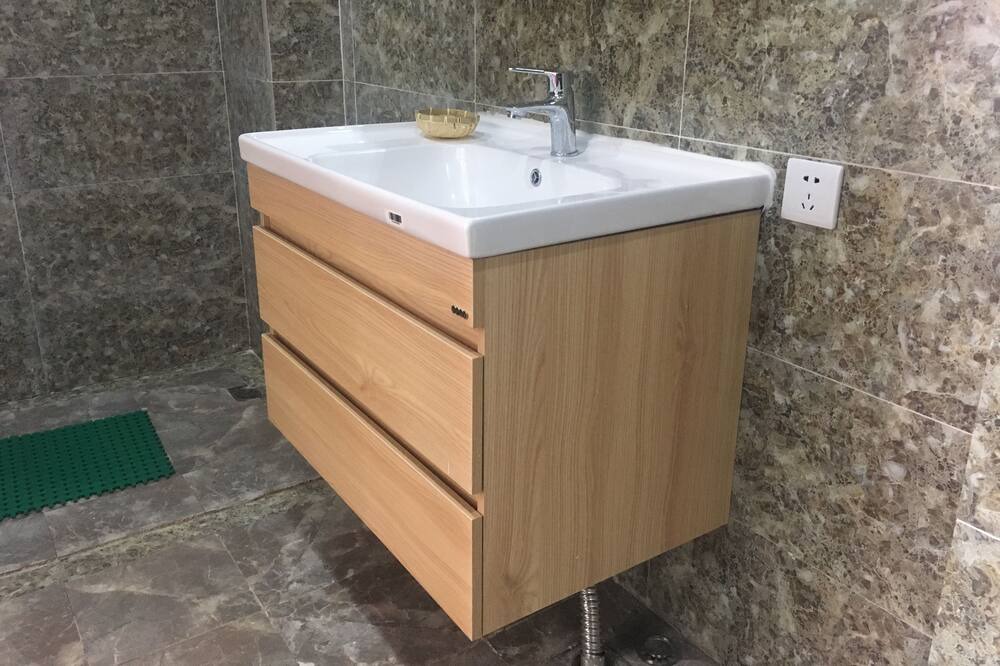 Photo of Bathroom in Yulong
