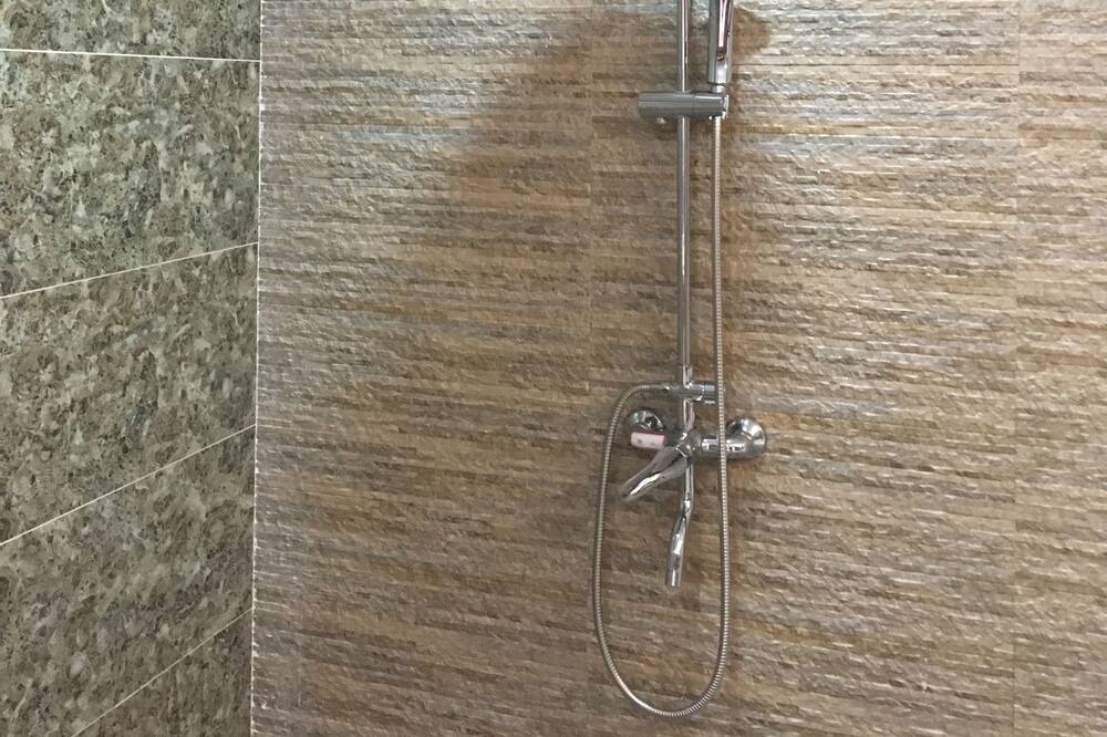 Photo of Bathroom in Yulong